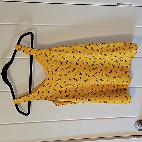 Reitman's Floral Tank (M) - Picture 1 of 5